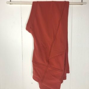 Lululemon FAST N FREE SIZE 4